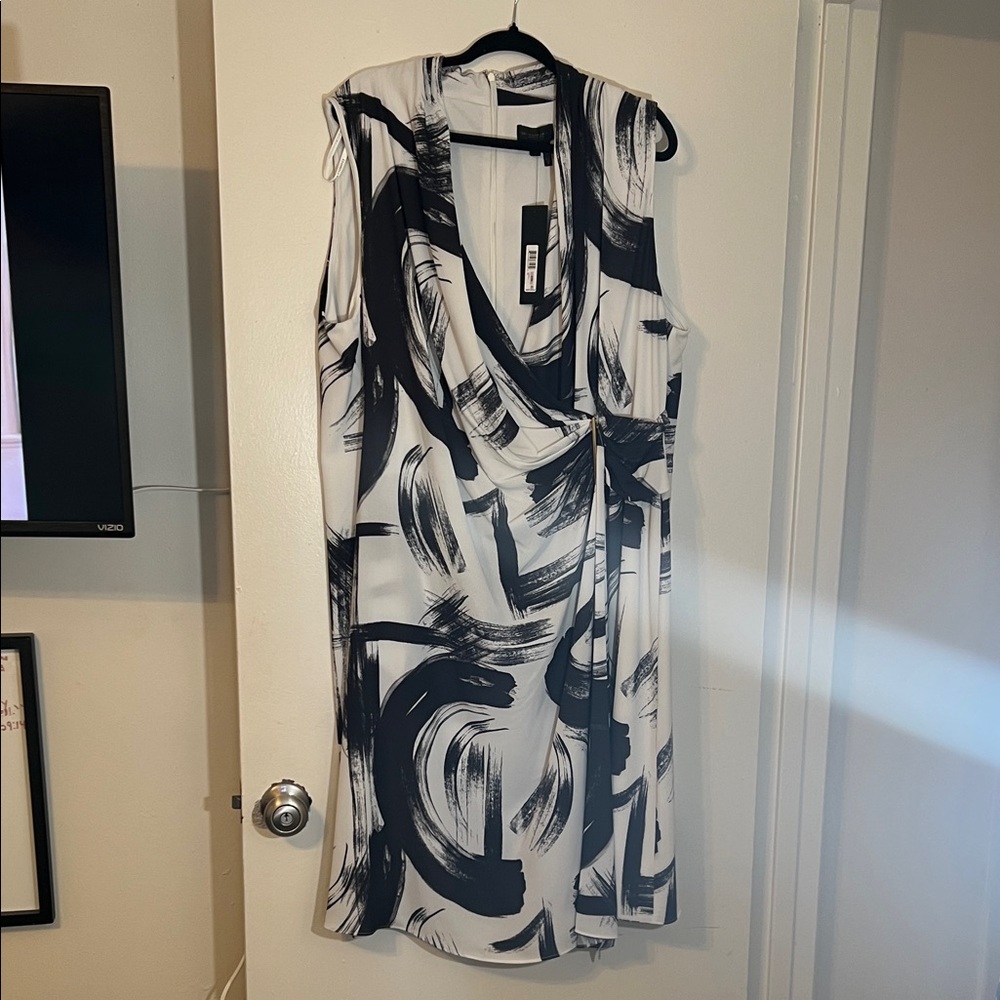 Donna Karan Black and White Swirl Midi Dress